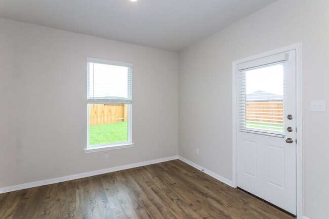 Photo - 206 Emma Rose Dr