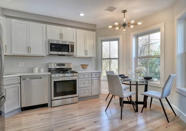 Photo - 12 Cawfield St Apartments Unit #2