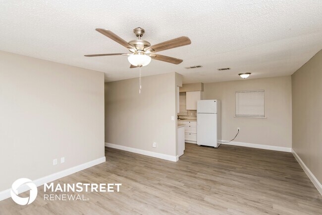 Photo - 1166 Homer St NW