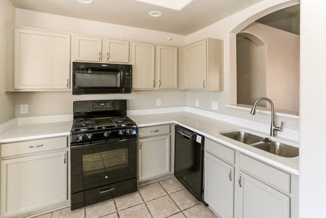 Photo - 16104 W Jefferson St
