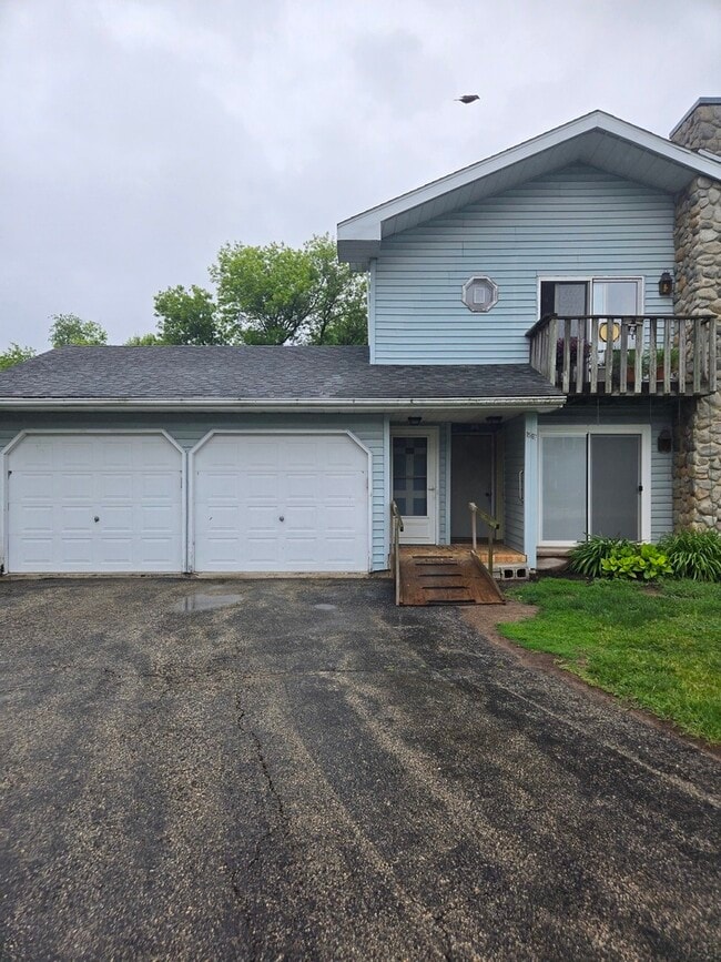 Photo - 1567 W Stonehenge Dr House