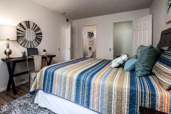 Photo - Sycamore Lane Apartments