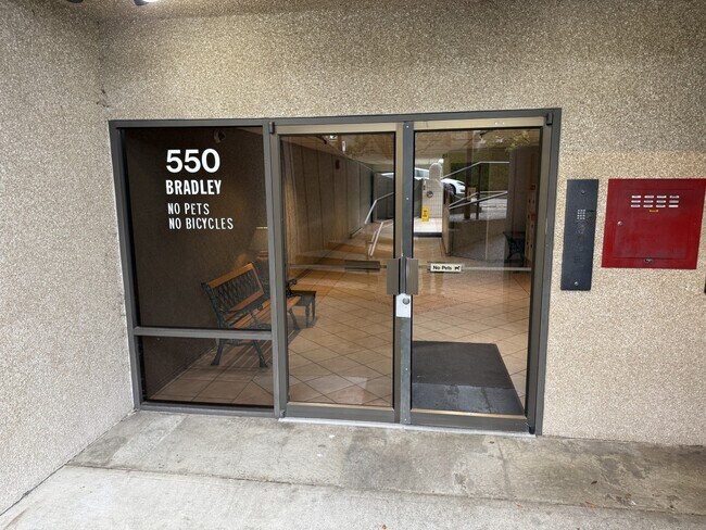 550 Bradley St