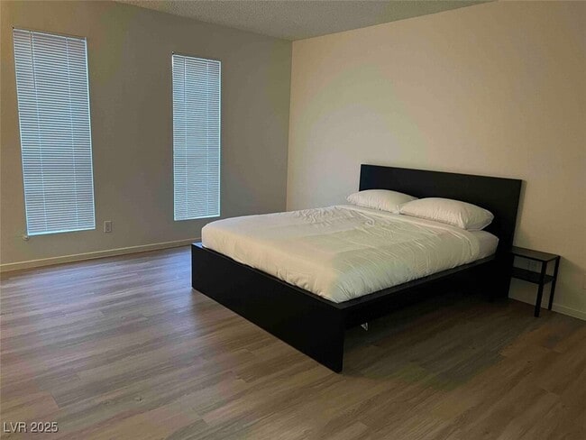 Photo - 4640 Koval Ln