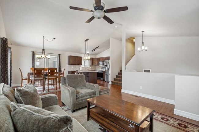 Building Photo - 4 bedroom, 3 bath, corner lot home