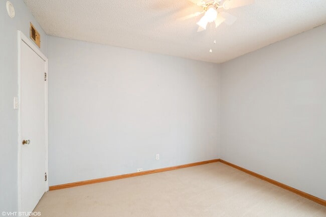 Photo - 3740 Kencrest Dr NE