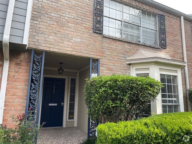 Building Photo - 1721 W Sam Houston Pkwy S Rental
