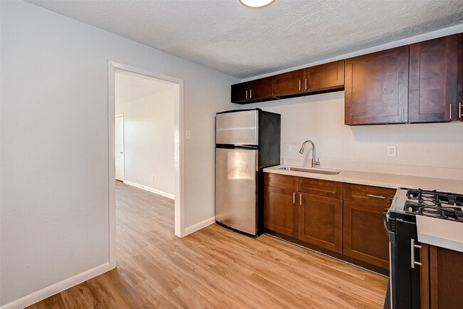 Photo - 6420 Conley St