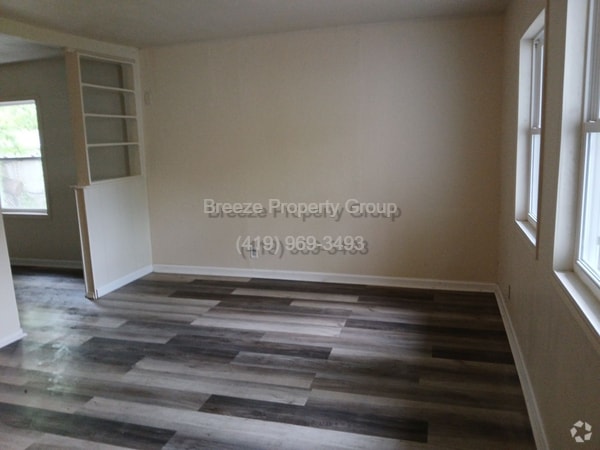 Building Photo - 560 Williamsville Ave Rental