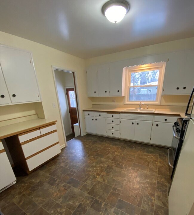 Photo - 2518 Broadwater Ave