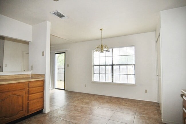 Photo - AVAILABLE NOW - Spacious 2-2-1 in Ft. Worth, desirable Keller ISD!