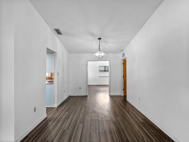 Photo - 8429 Cypress Lake Cir