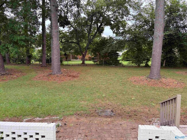 Photo - 8009 Whitesburg Dr