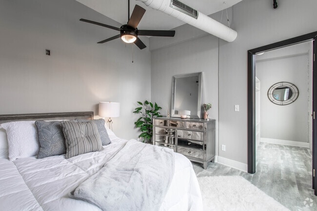 1 Br, 1 Bath - 778 SF - Graphic Arts Lofts