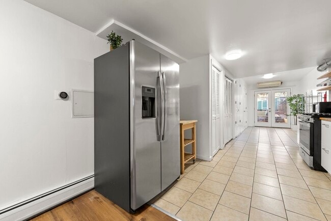 Photo - 40 Van Reypen St