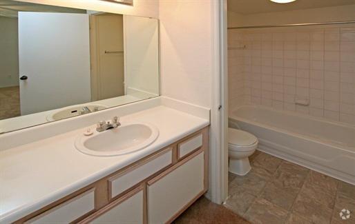 Baño - Overlook at Monroe