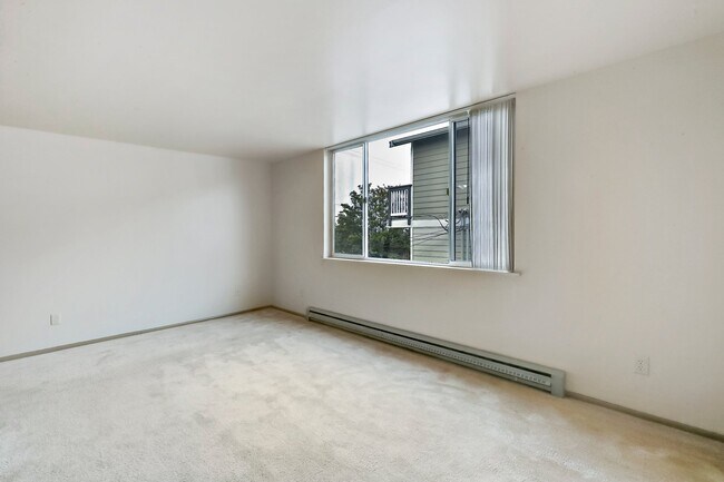 Photo - 5515 15th Ave NE Unidad 205
