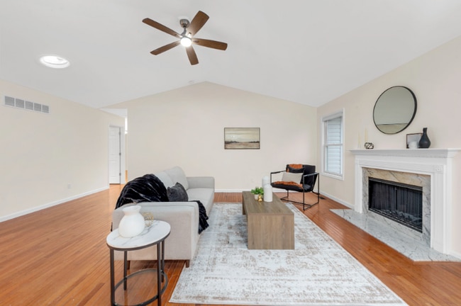 Photo - 3848 Bedford Pointe Dr