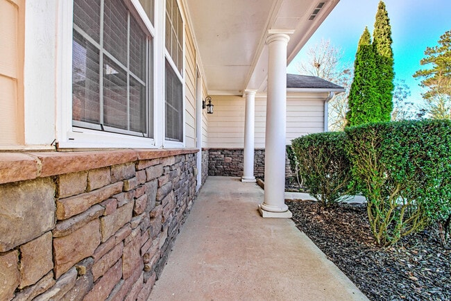 Photo - 27 Pin Oak Ln