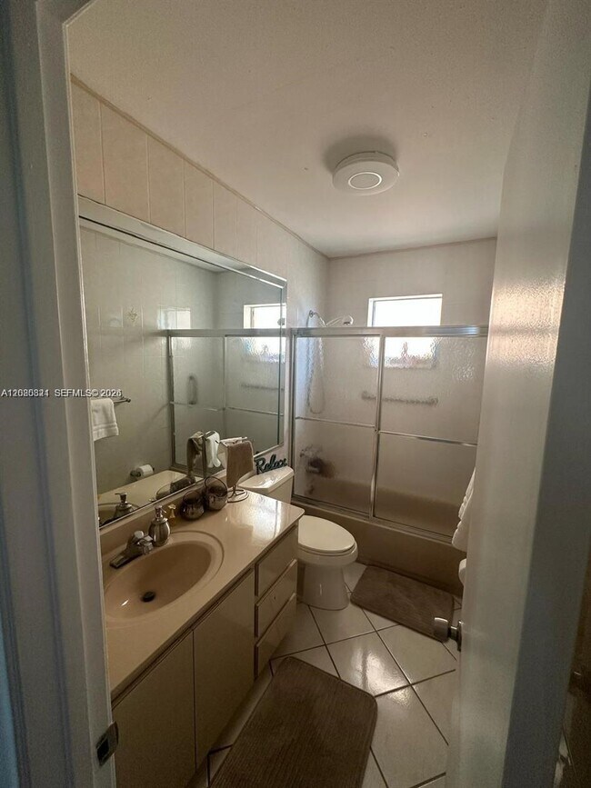 460 E 23rd St Unit 207