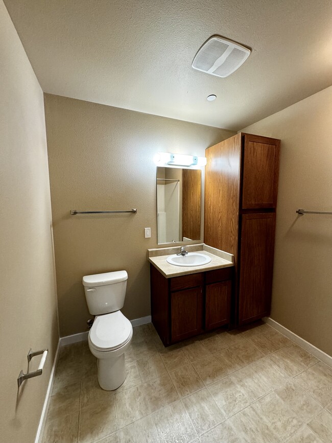 First Bathroom - Mirabeau Commons