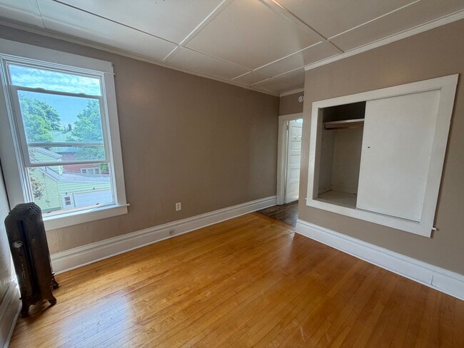 Photo - 132 E Main St