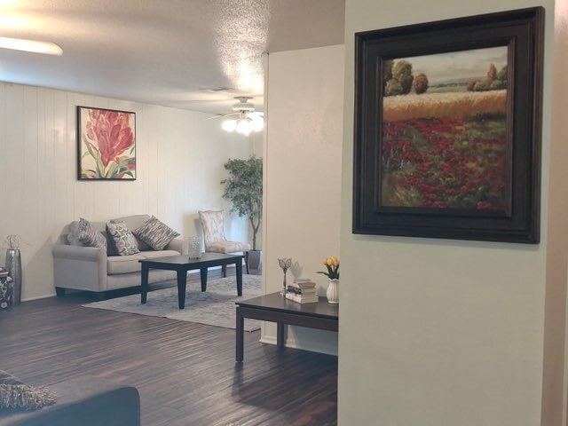 Building Photo - 1409 Paseo del Oro