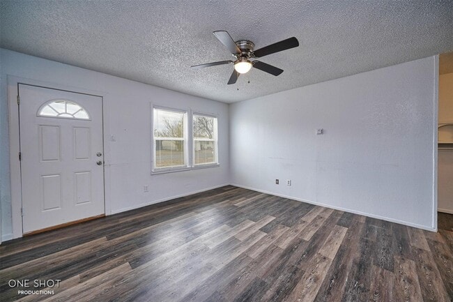 Photo - 1234 S Crockett Dr
