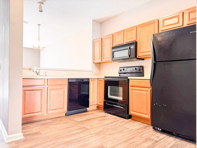 Photo - 518 Scrub Jay Dr