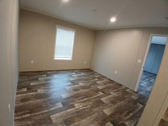 Photo - 868 E Commerce St