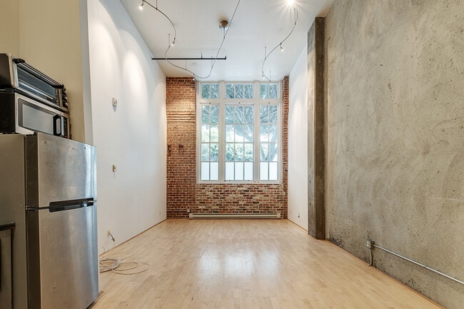 Photo - 461 2nd St Unit 117