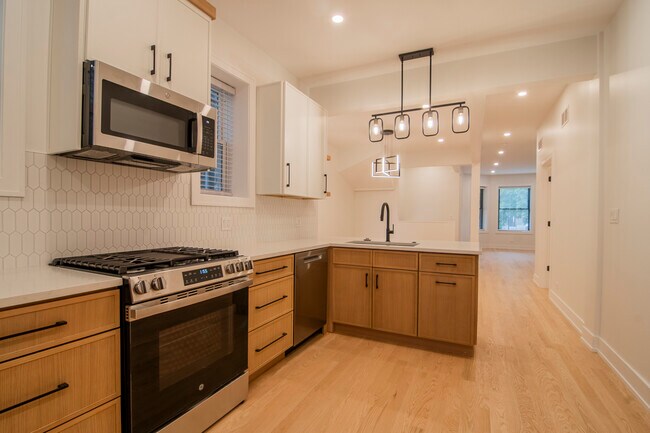 Photo - 3720 N Racine Ave