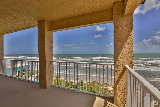 Building Photo - 3 Bedroom/ 2.5 Bath Oceanfront Condo, Bloc... Unit 603