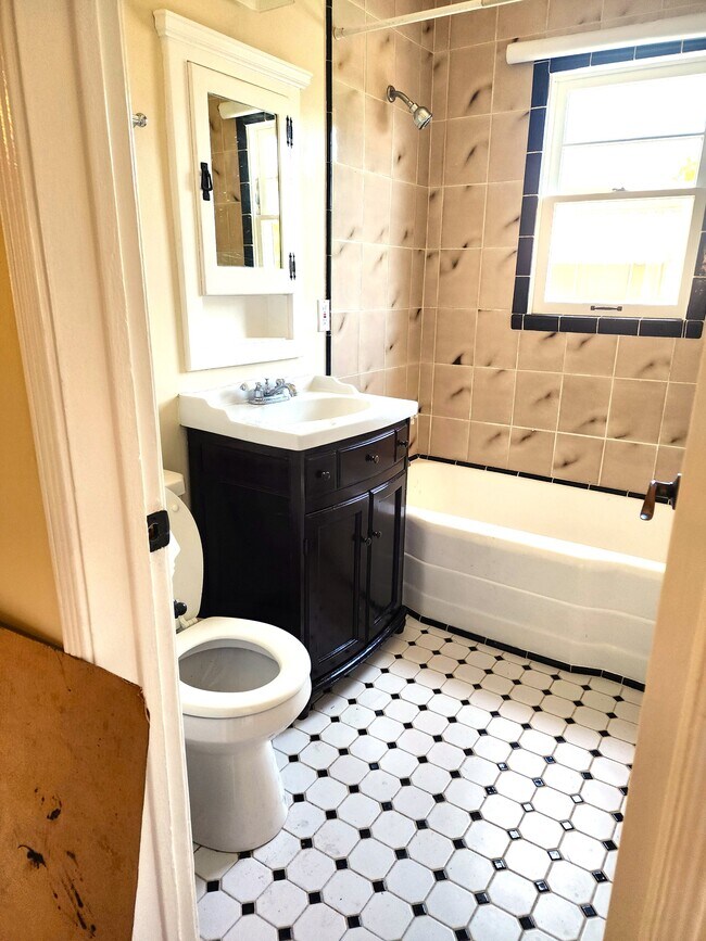 Photo - 3116 Colorado Ave Unit #D