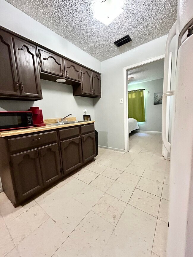 Photo - 1219 Willow St Unidad D