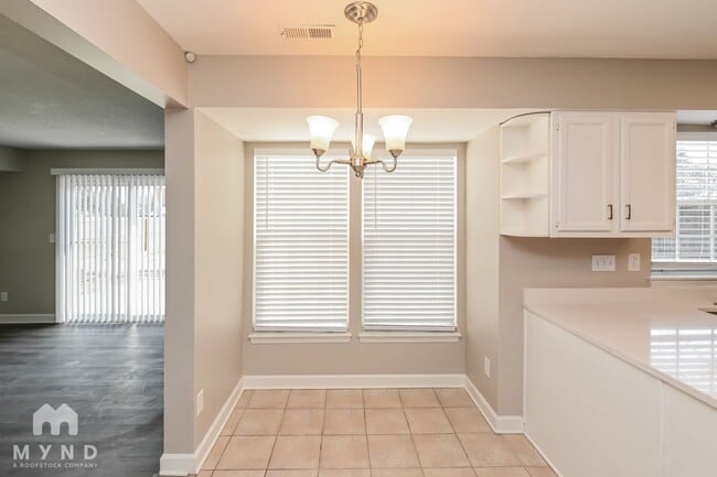 Photo - 11200 Leadenhall Ln