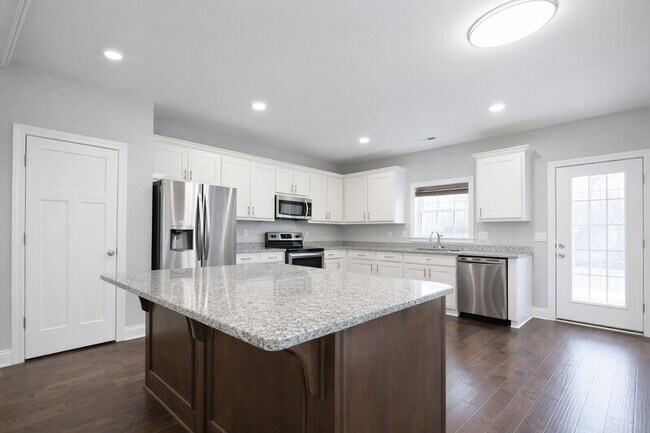 Photo - 122 Fargo Dr