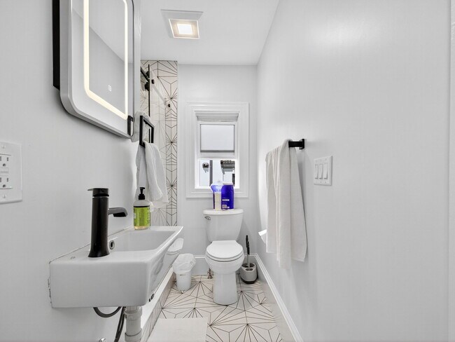 256 Main St Unit 2