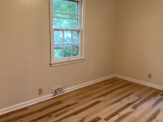 Photo - 5260-62 N 28th St Unidad lower