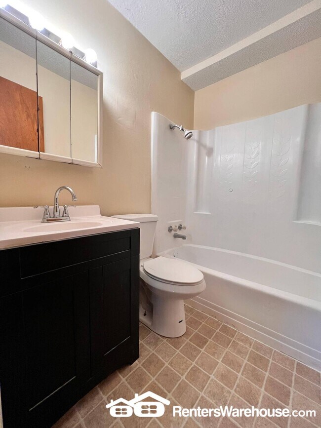 Photo - 303 S Madison St