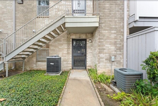 Photo - 10871 Braes Bend Dr