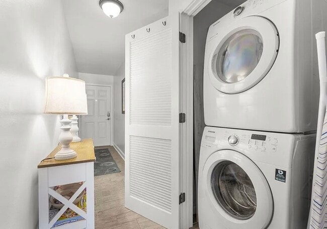 Photo - 485 Gulf Shore Dr