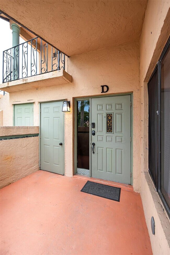 Photo - 8250 NW 191st St Unidad 10-D