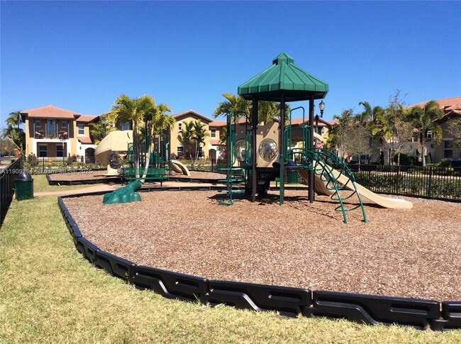 Photo - 983 SW 147th Ave Unit 2511