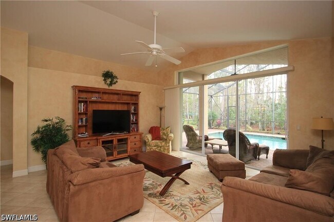 2322 Butterfly Palm Dr