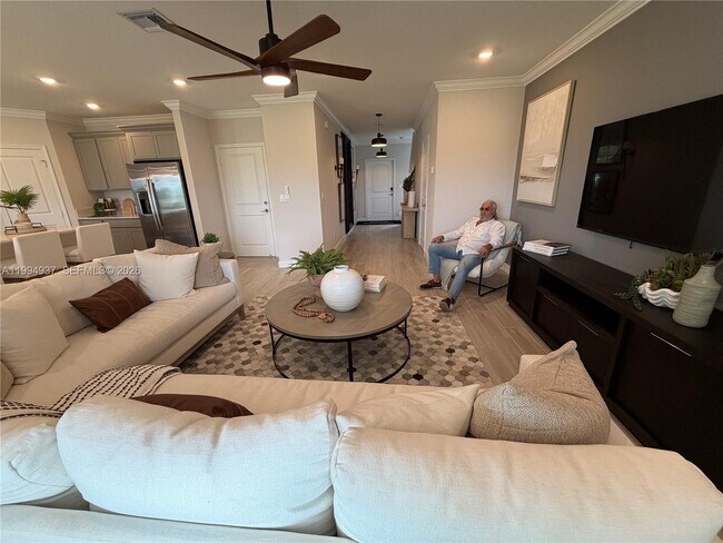 Photo - 1694 Hoot Owl Holw