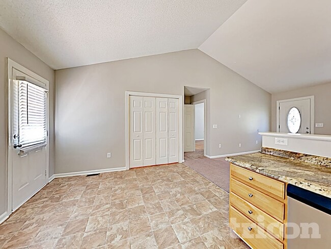 Photo - 923 Loch Lomond Cir