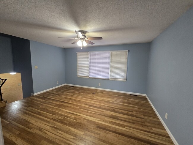 Photo - 7517 N Lydia Ave