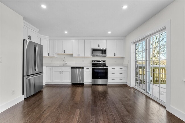 89 Boston Avenue