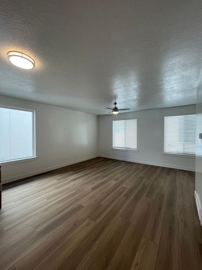 Photo - Freshly Updated Townhome with Walk-In Clos...